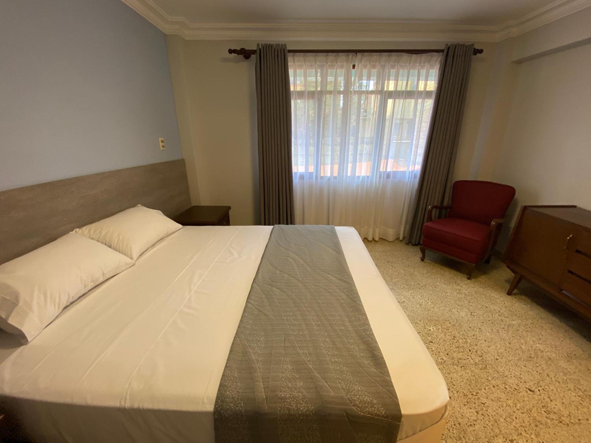 Izza Hotel Cochabamba Eksteriør bilde